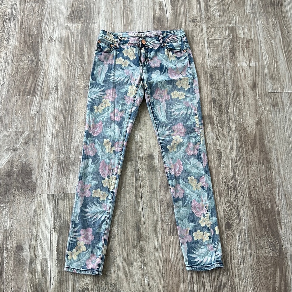 Target brand Mossimo, tropical print denim, size 7
